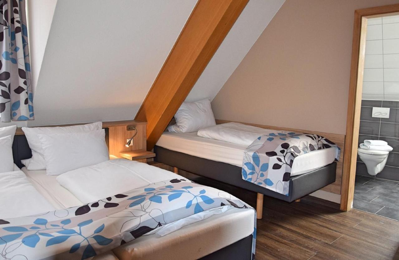 Cafe-Hotel Altreuter Nördlingen Eksteriør billede